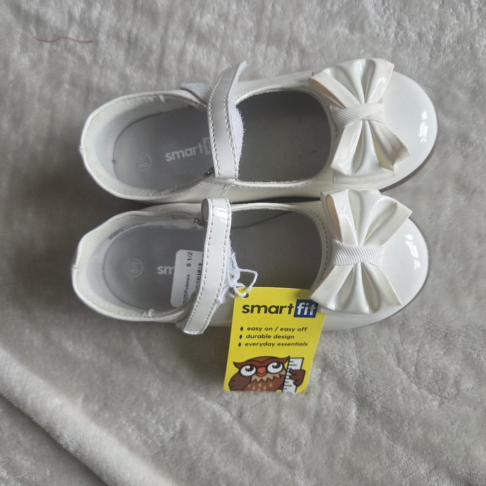 SmartFit Kids White Bow Dress Shoes